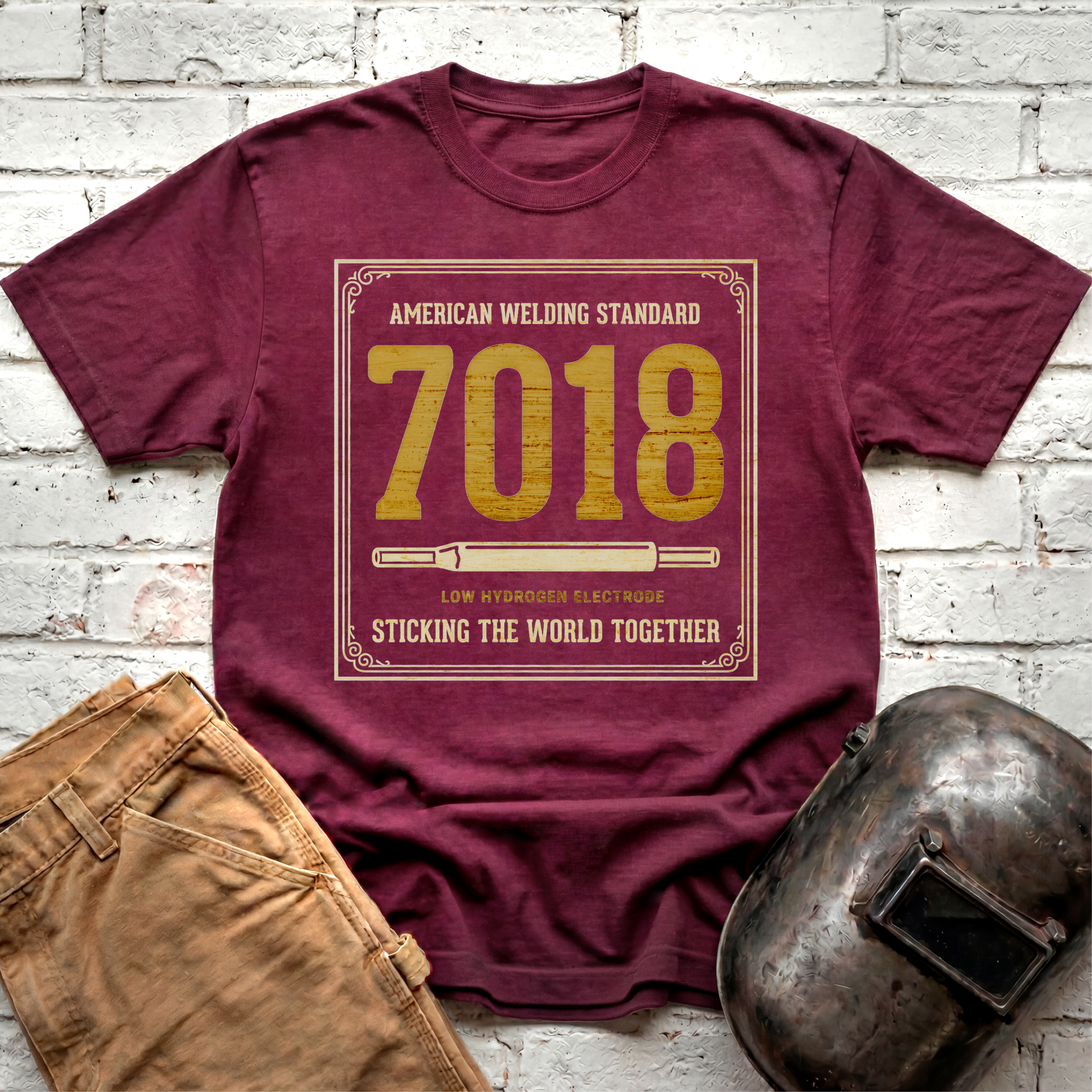 Sticking world with 7018 T-shirt