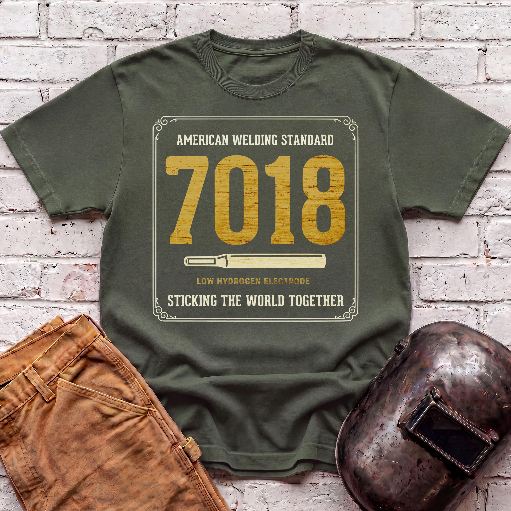 Sticking world with 7018 T-shirt