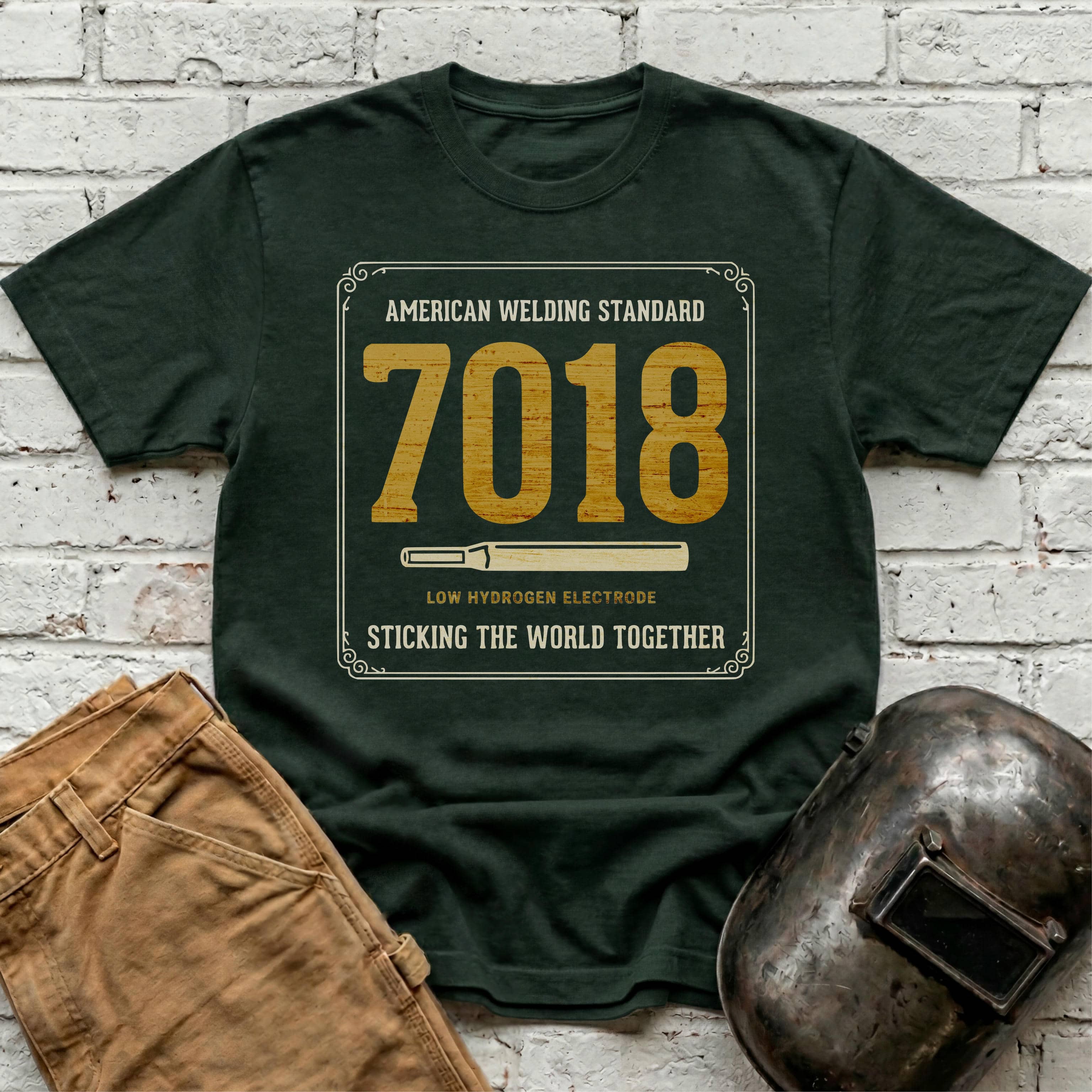 Sticking world with 7018 T-shirt
