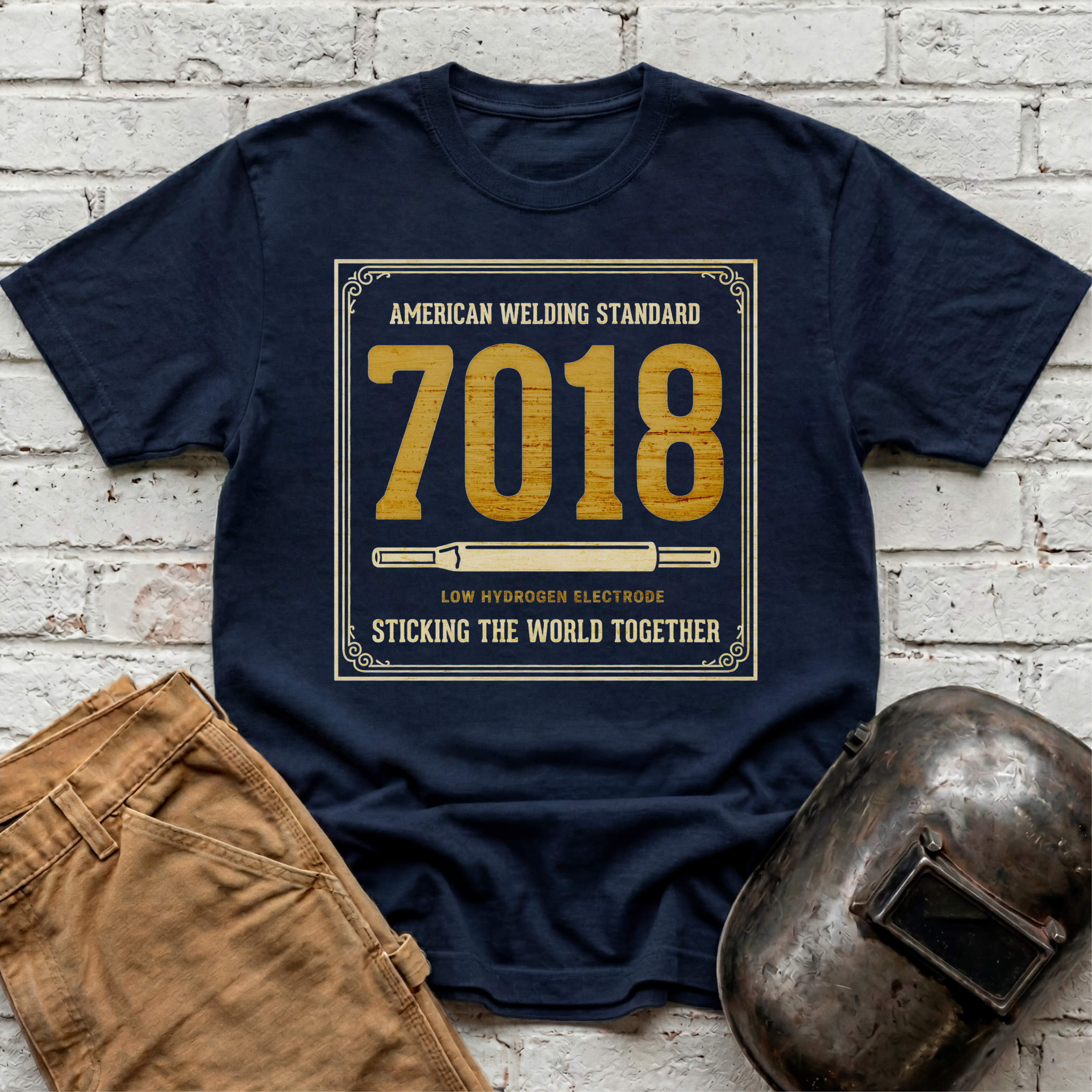 Sticking world with 7018 T-shirt