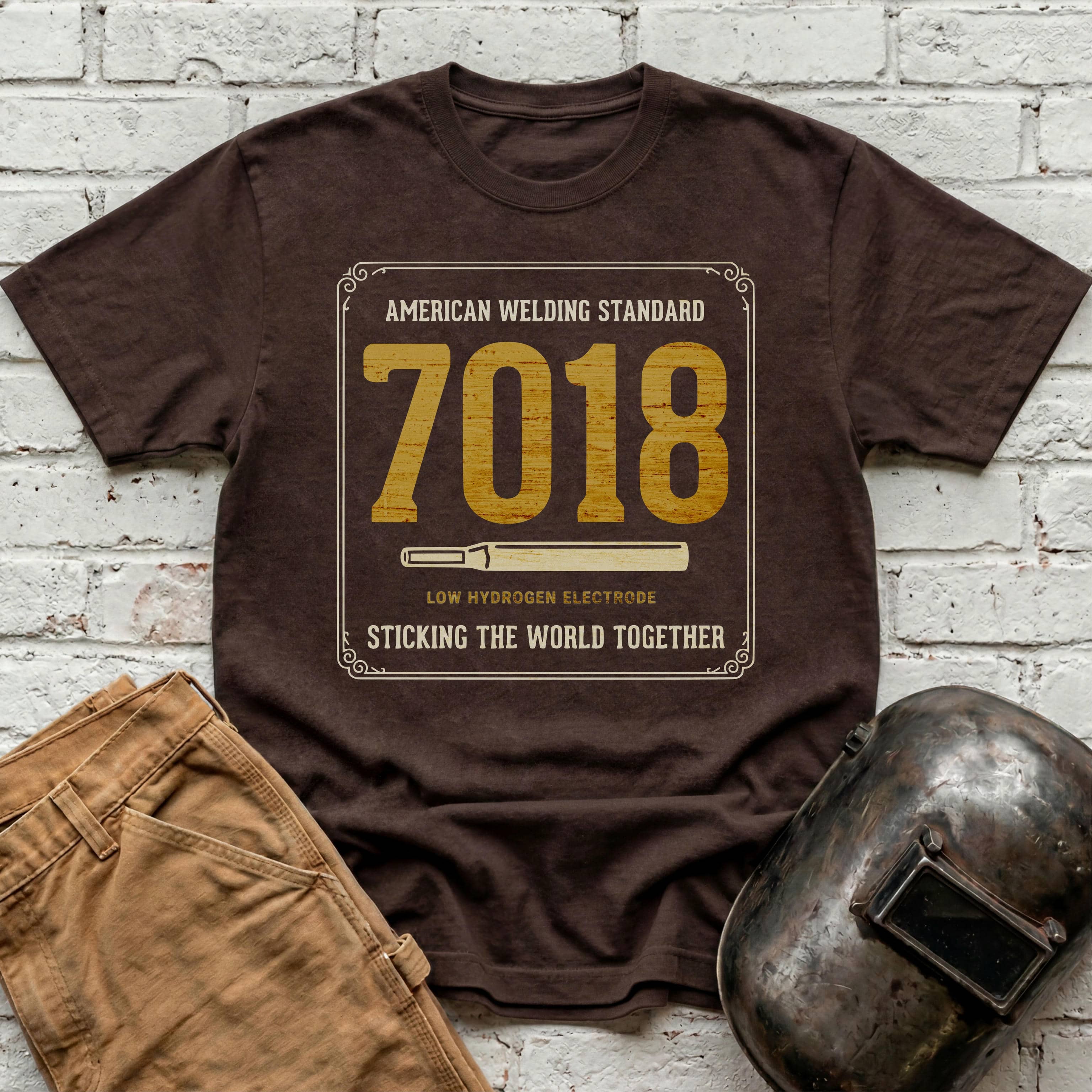 Sticking world with 7018 T-shirt